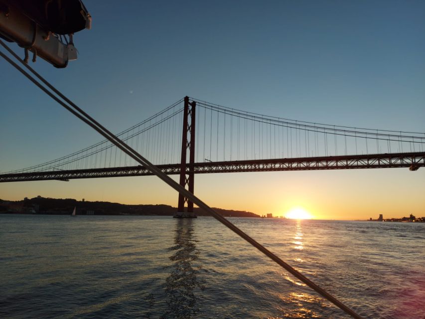 Lisbon: Sunset Catamaran Cruise With Welcome Drink - Inclusions and Exclusions