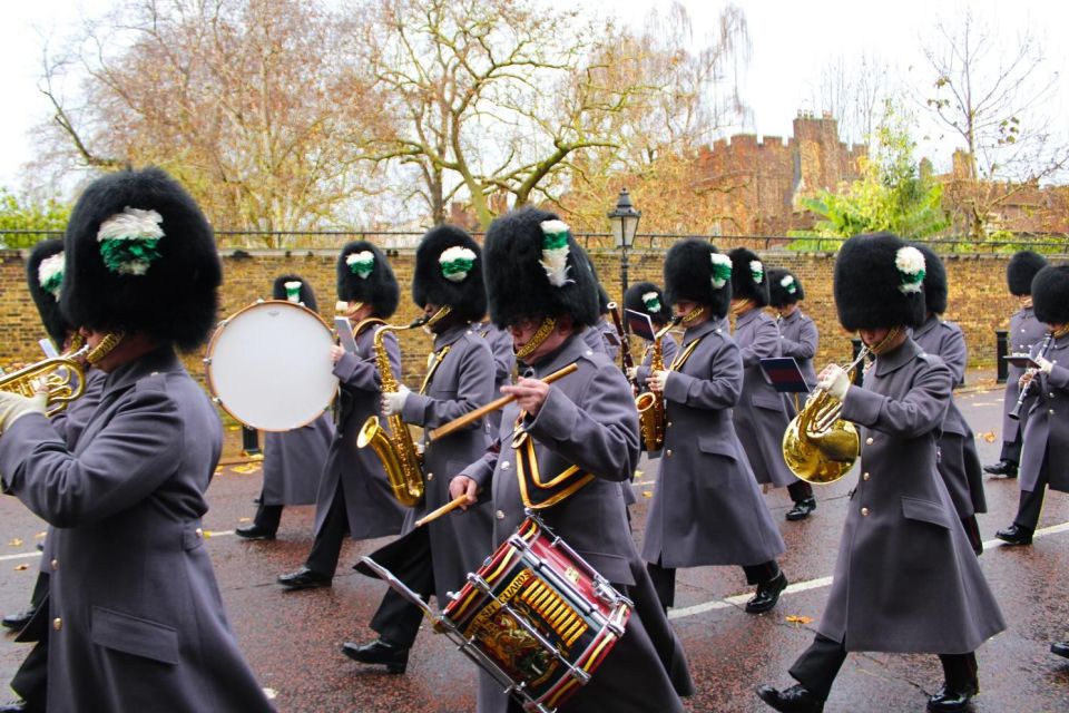 London: Buckingham Palace & Changing of the Guard Experience - Westminster Abbey Tour Highlights