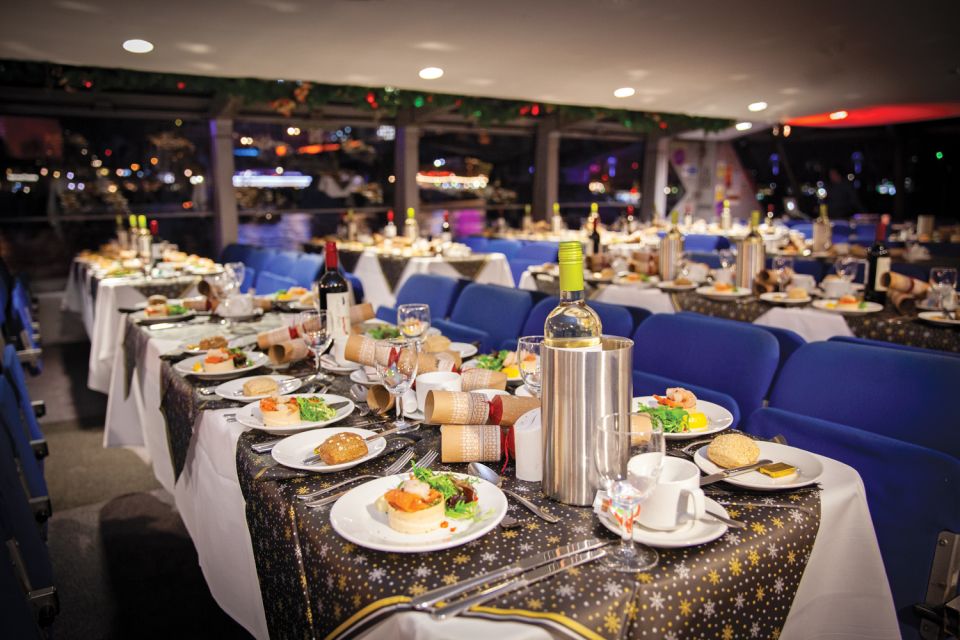 London: Christmas Party Dinner Cruise - Dress Code and Seating Arrangements