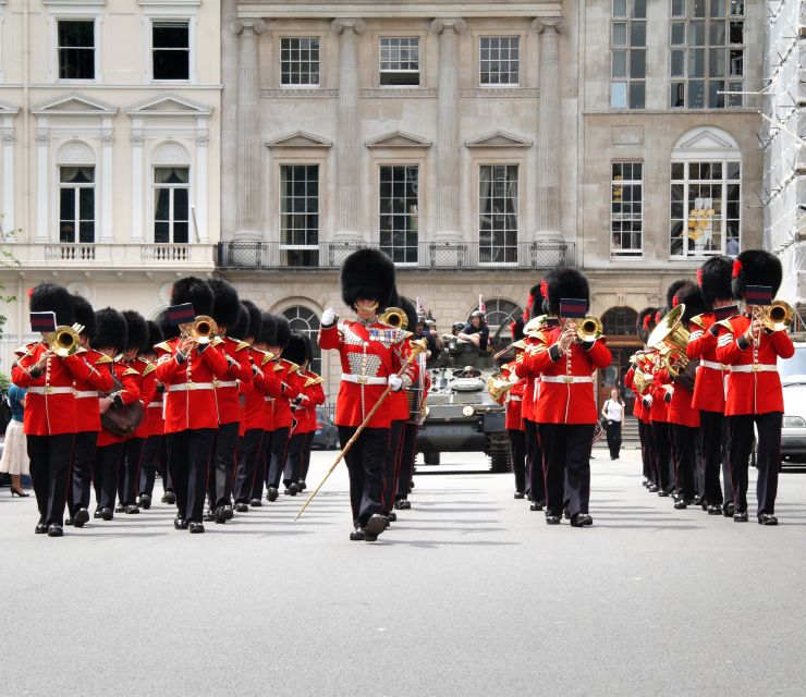 London Family-Friendly Walking Tour With Fun Activities - London Eye Ride