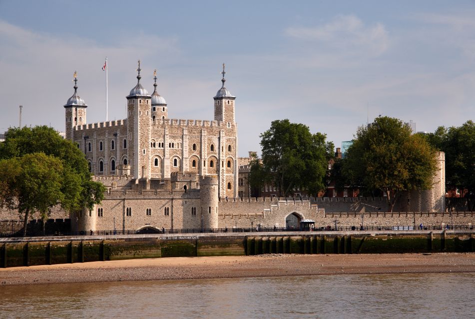 London: Full-Day Private Car Tour With Guide and Driver - Inclusions and Amenities