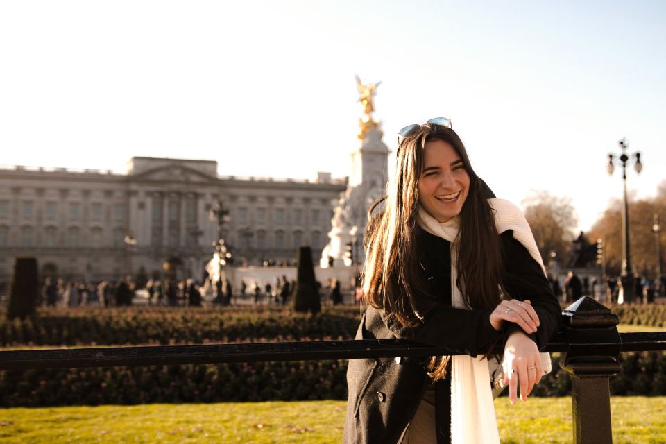 London: Professional Photoshoot Outside Buckingham Palace - Payment and Cancellation