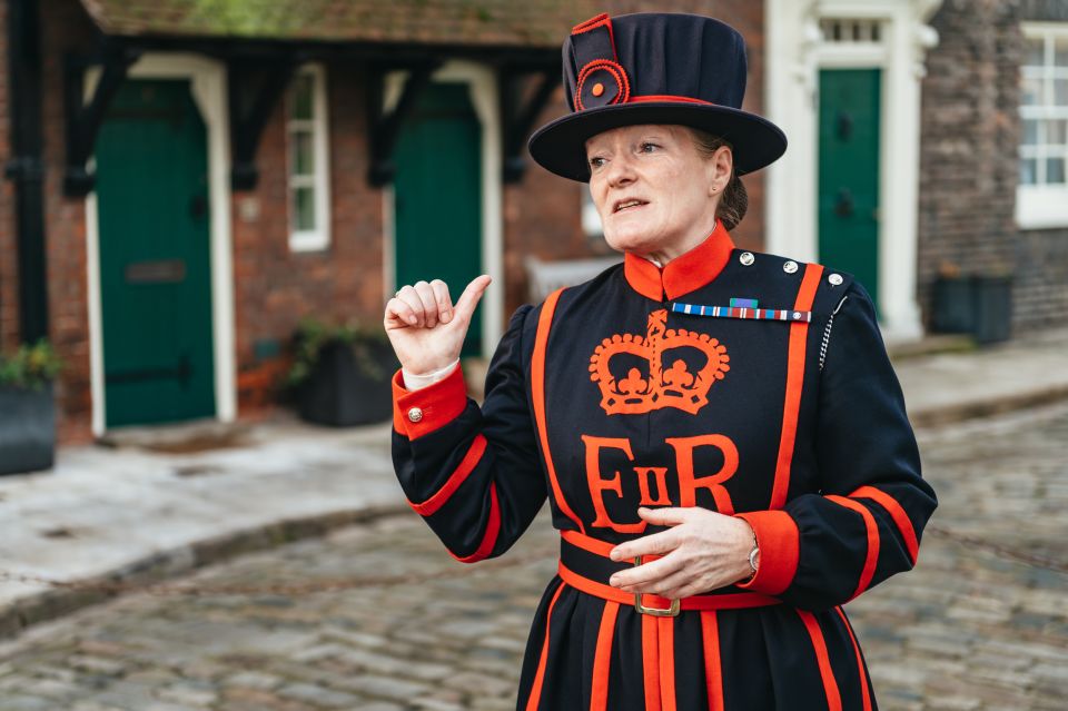 London: Tower of London Early Access Tour With Beefeater - Important Information