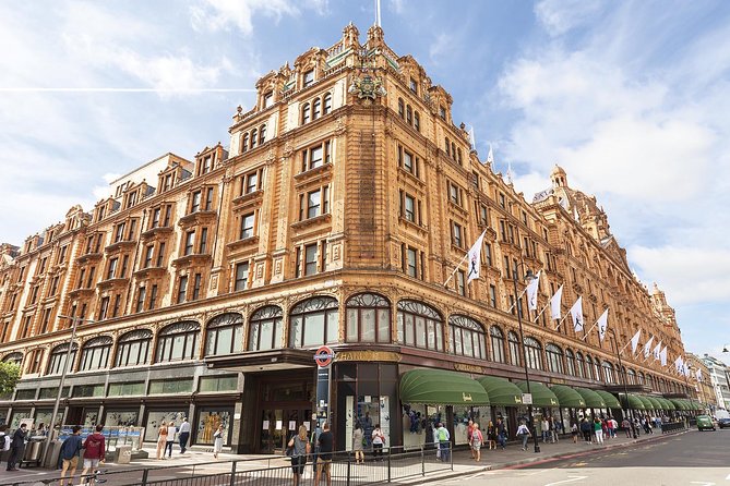 London Vintage Bus Tour With Cream Tea at Harrods - Tour Inclusions