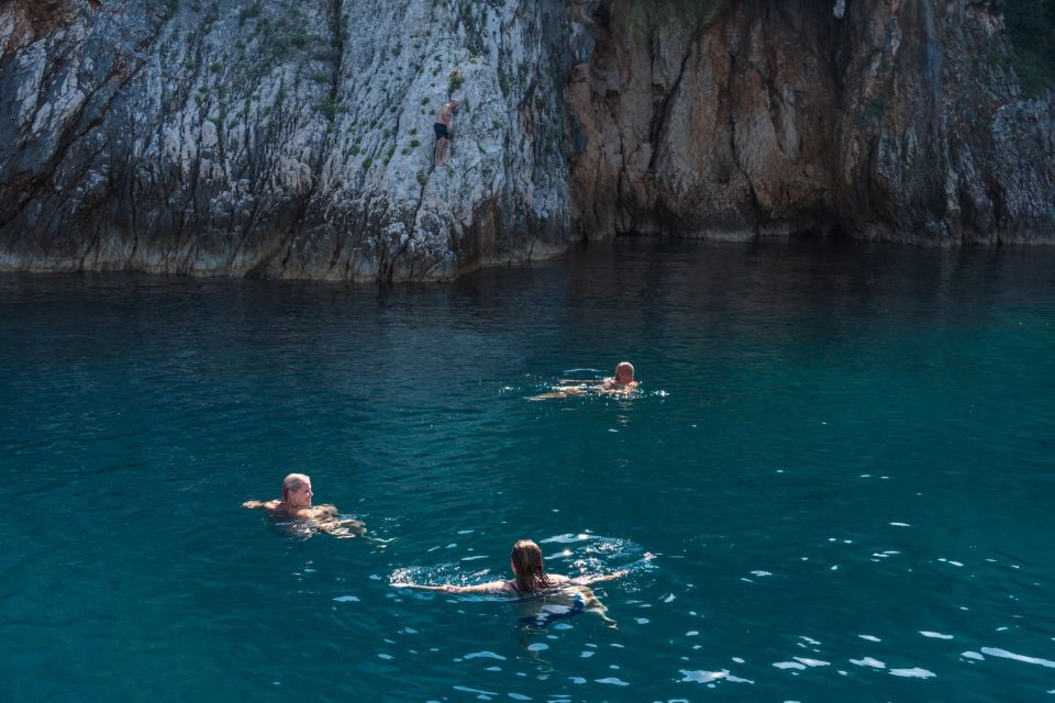 Lovran/Opatija: Swimming on Cres Island With Lunch - Return Cruise