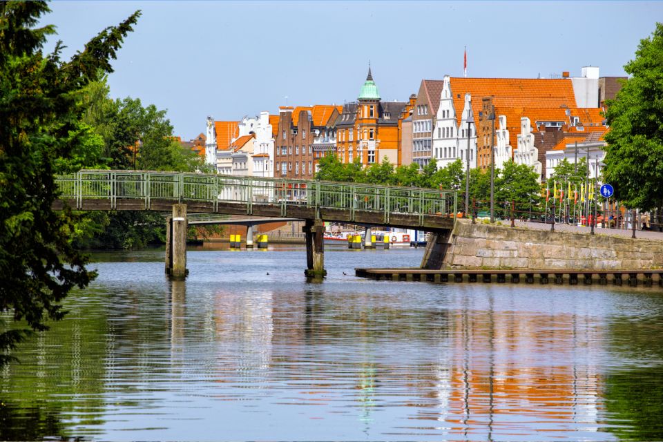 Lübeck: City Exploration Game and Tour - Booking Information