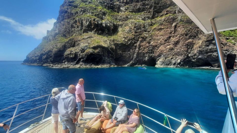 Madeira: Boat Trip With Lunch, Drinks, and Hotel Transfer - Meal and Refreshments