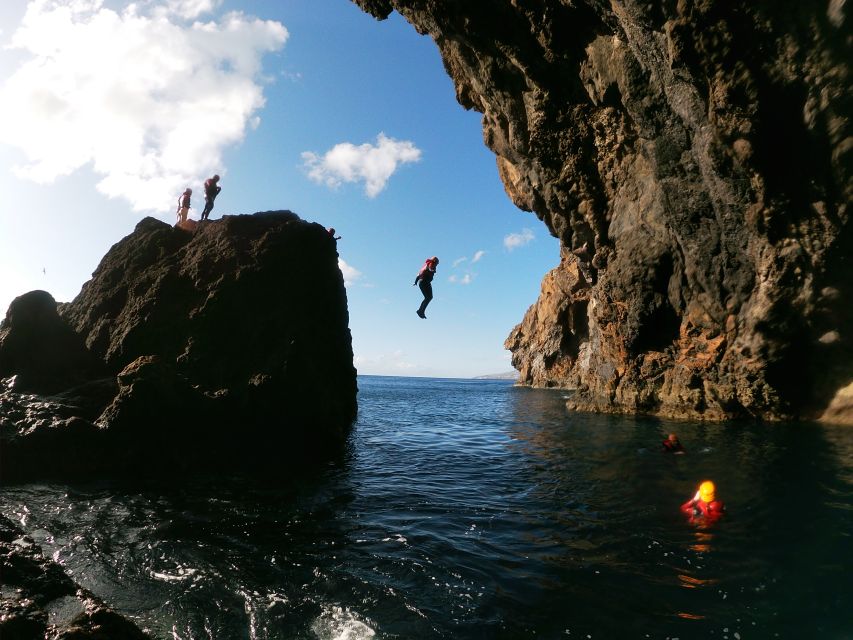 Madeira: Half-Day Coasteering Tour - Participant Requirements