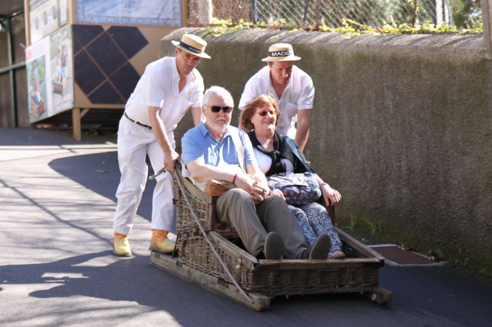 Madeira: Monte Sightseeing Tour & Toboggan Sled Ride - Minimum Sled Passengers