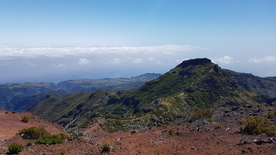 Madeira: Private Guided Pico Areeiro to Pico Ruivo Hike PR1 - Reaching the Highest Peaks