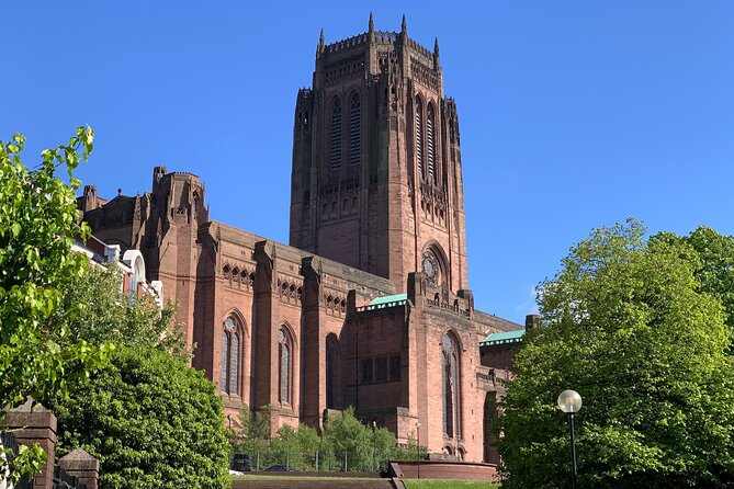 Magical Beatles Licensed Car Tour - Visiting the Town Hall