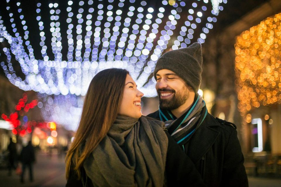 Magical Christmas Journey Through Brighton - Enchanting Alleys of The Lanes