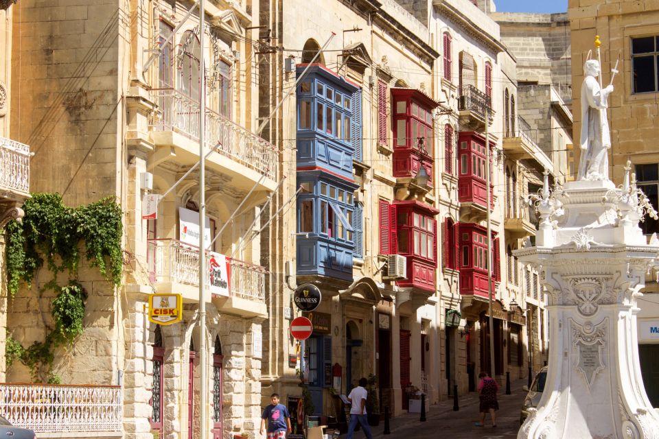 Malta: Vintage Bus Ride Through the Three Cities - Meeting Point and Logistics