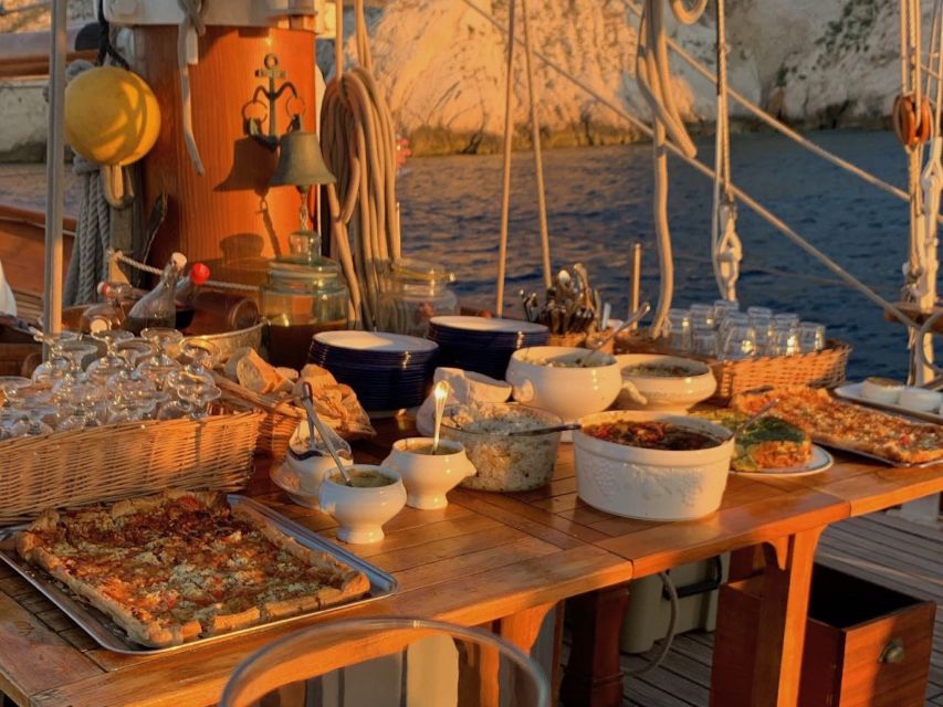 Marseille: Sunset Sailing Dinner in the Frioul Archipelago - Important Cruise Information