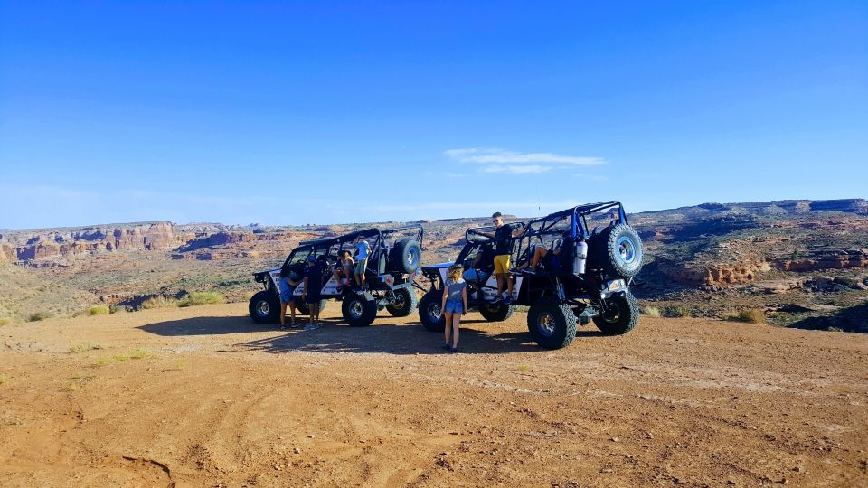 Moab: Hells Revenge & Fins N Things Trail Off-Roading Tour - What to Bring