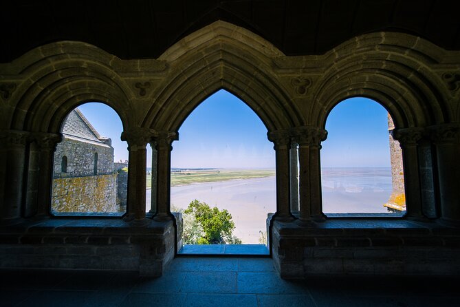 Mont Saint Michel Day Trip From Paris With English Speaking Guide - Transportation Details