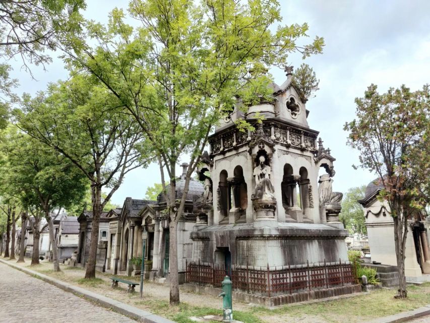 Montmartre and Pere-Lachaise Self-Tour With Audio Guide - Immerse in Parisian Celebrity Stories