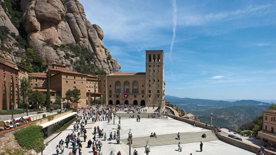 Montserrat: Morning or Afternoon Half-Day Trip With Pickup - Tour Duration and Group Size