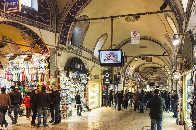 Morning Istanbul: Half-Day Tour With Blue Mosque, Hagia Sophia, Hippodrome and Grand Bazaar - Taking in the Grand Bazaar