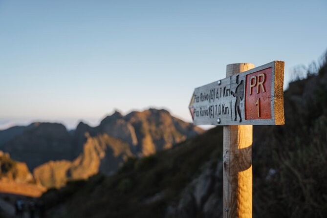 Morning Self-Guided Hike Pico Arieiro to Pico Ruivo W/ Transfers - Traveler Capacity