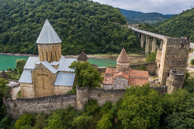 Mtskheta, Ananuri, Gudauri and Kazbegi Full Day Tour From Tbilisi - Guide Information