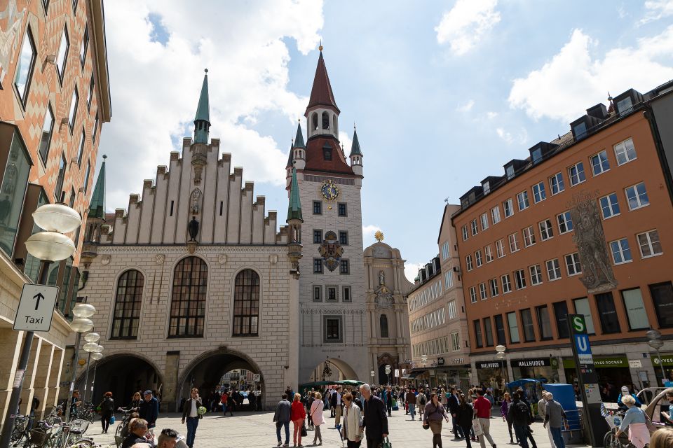 Munich: 24-Hour Big Bus Hop-On Hop-Off City Highlights Tour - Included in the Tour