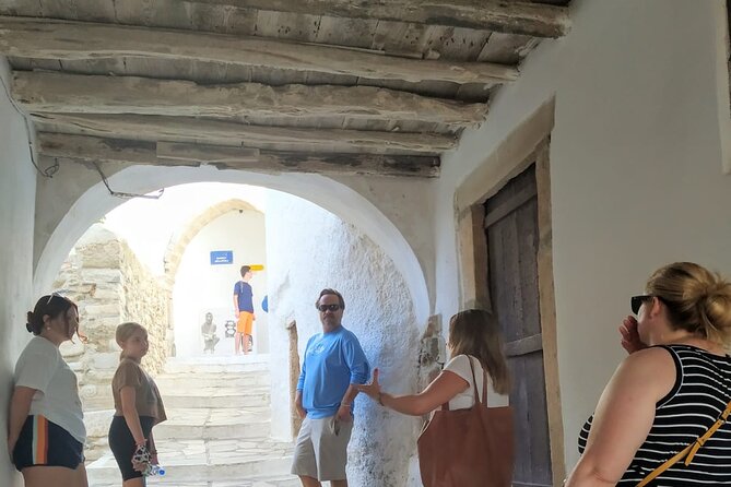 Naxos Old Town, Castle & Portara Sunset Tour (Certified Guide) - Tour Duration and Group Size