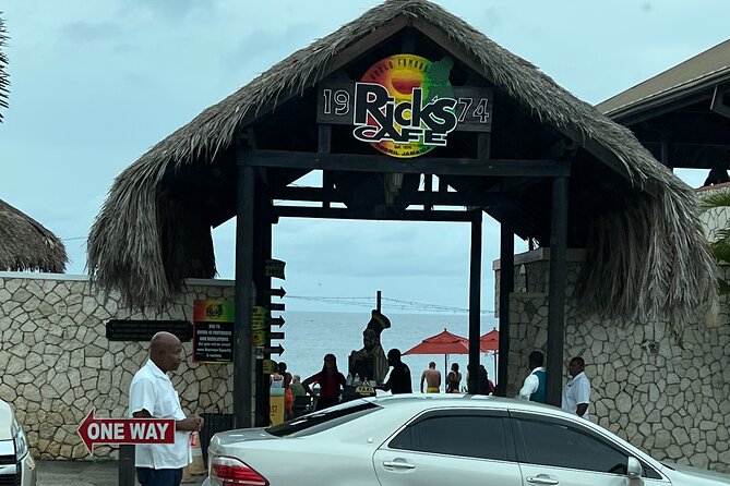 Negril Seven Mile Beach and Ricks Cafe Tour From Montego Bay - Experience at Ricks Cafe