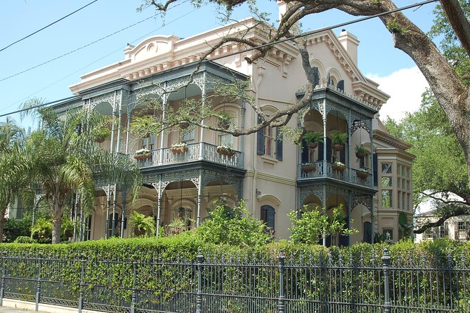 New Orleans Garden District Tour - Accessibility and Requirements