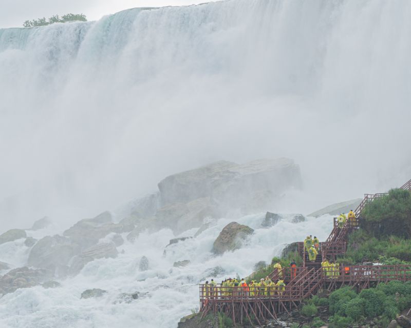 Niagara, Usa: Daredevils Walking Tour With Cave of the Winds - Daredevil Histories and Barrel Riders