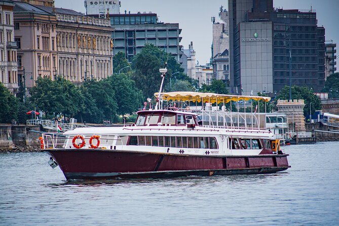 Nighttime Downtown Budapest Sightseeing Cruise - Traveler Feedback and Recommendations