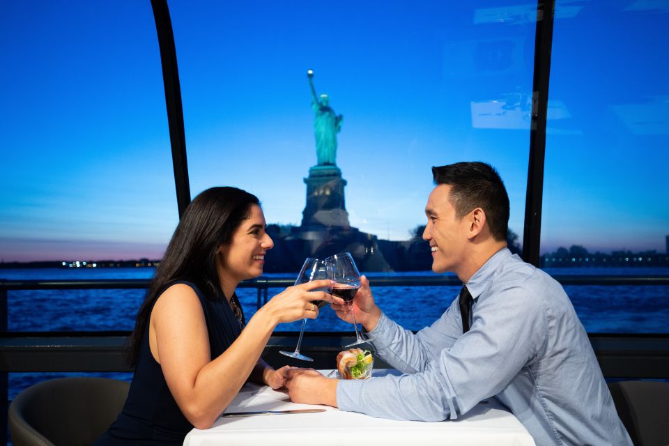 NYC: Christmas Day Gourmet Brunch or Dinner Harbor Cruise - Impeccable Service and Entertainment