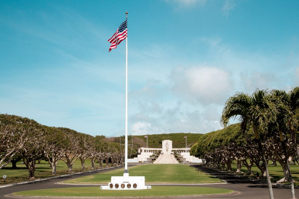 Oahu: Pearl Harbor, USS Arizona, and City Highlights Tour - Experience