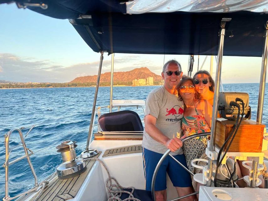 Oahu: Sunset Sailing in Small Intimate Groups - Live Tour Guide Commentary