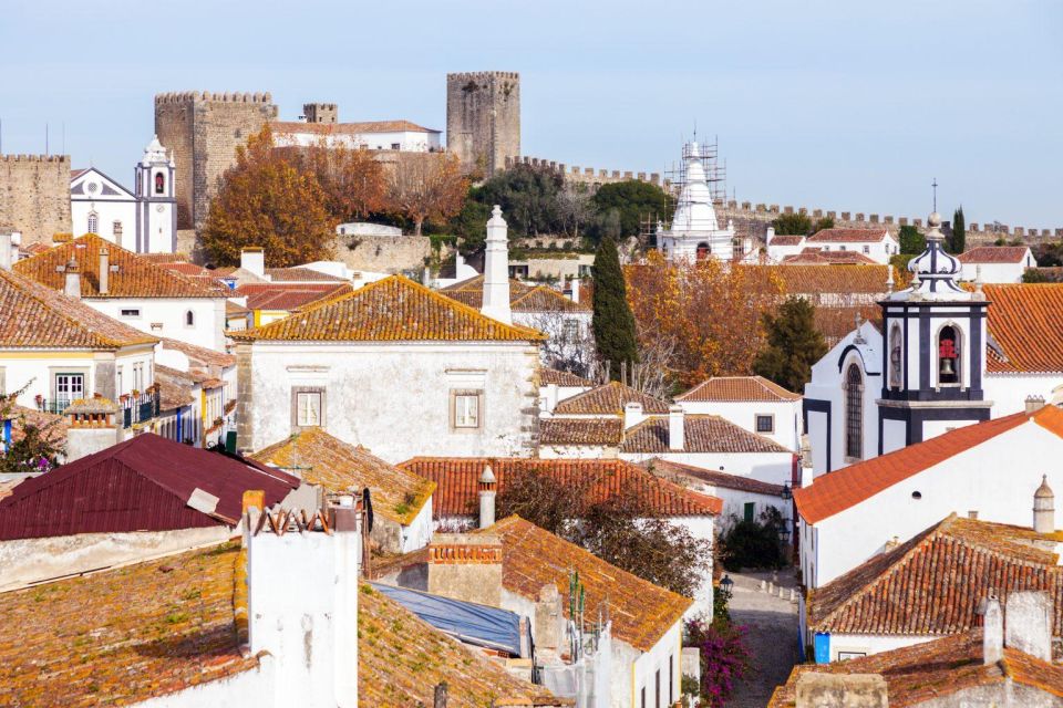 Óbidos Christmas Charm: A Festive Walking Tour - Meeting Point