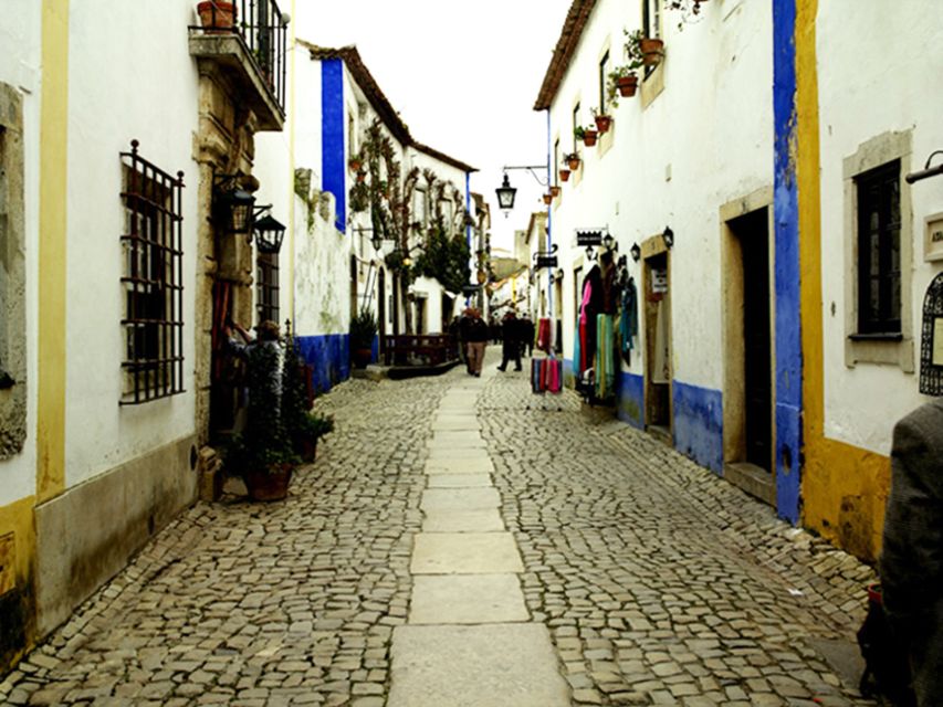 Óbidos, Nazaré & Alcobaça: Private Trip by Car - Experienced Local Guide