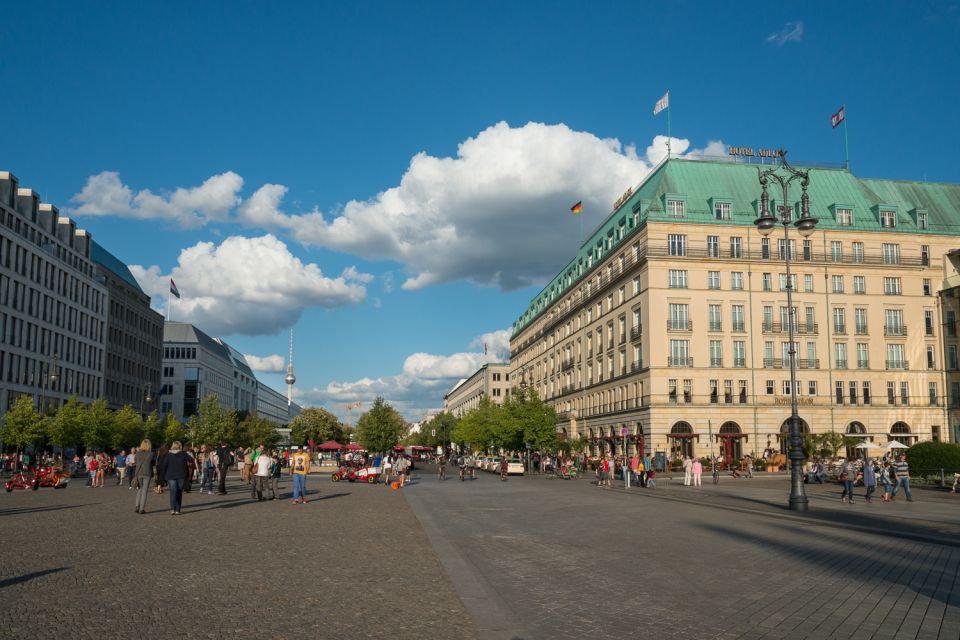 Old Berlin Tour: Brandenburg Gate, Unter Den Linden & More - Getting to the Tour Meeting Point