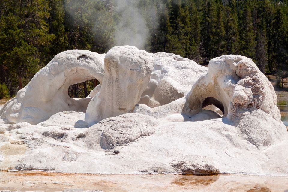 Old Faithful, West Thumb & Grand Prismatic Audio Tours - Highlights: Old Faithful