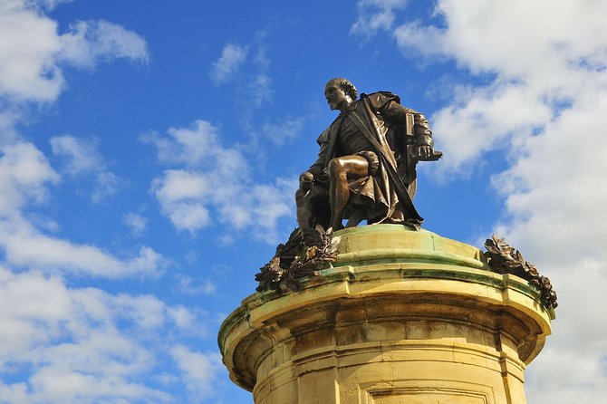 Oxford, Stratford-upon-Avon and Warwick Castle on Boxing Day - Free Time for Independent Exploration