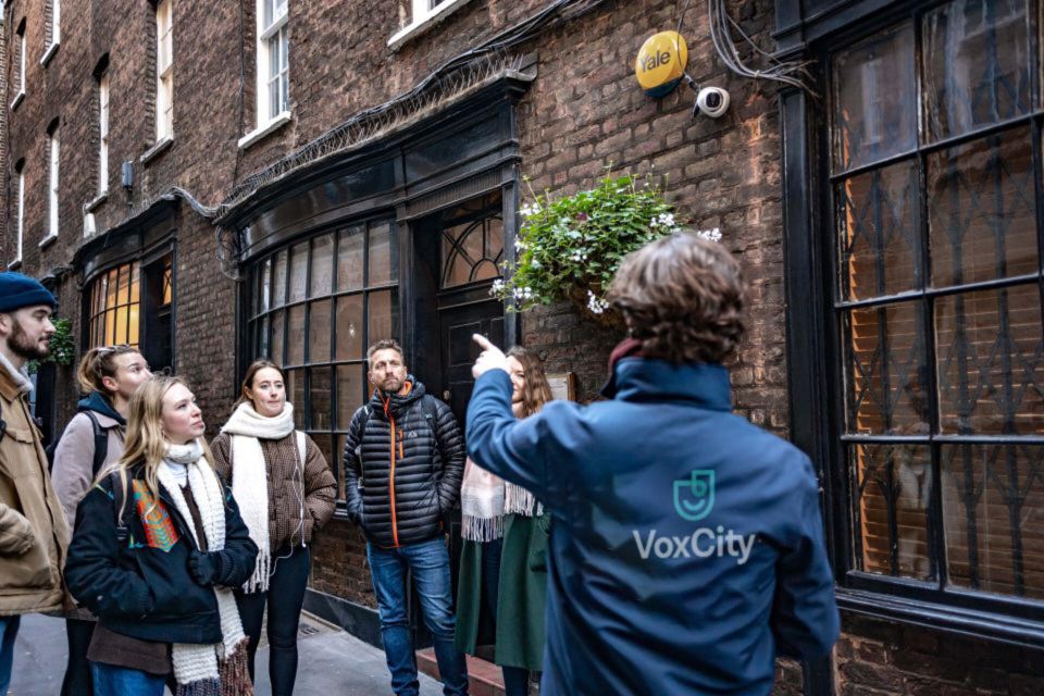 Oxford: Walking Tour and Carfax Tower Entry Ticket - Historical Pub Tour