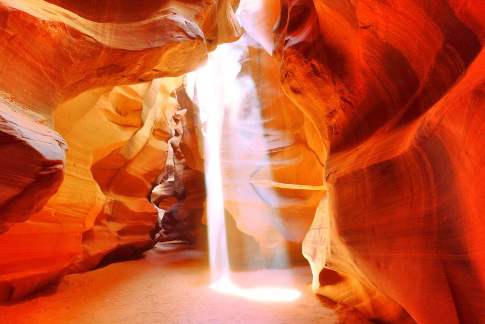 Page: Upper Antelope Canyon Entry Ticket and Luxury Van Tour - Transport by Luxury 4x4 Van