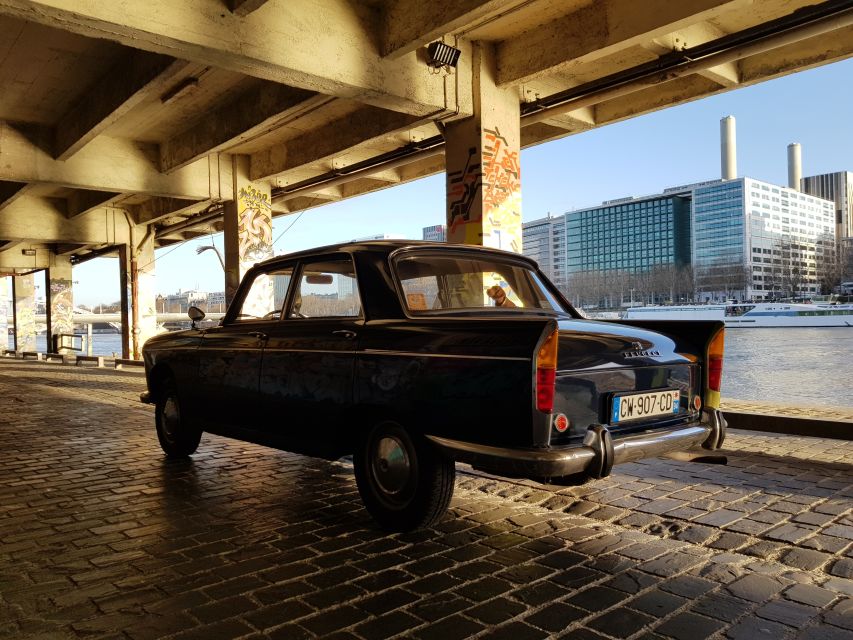 Paris: 1-Hour Tour in a Vintage Car - Language Options