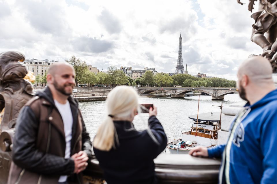 Paris: Book a Local Friend - Customized Tour Options