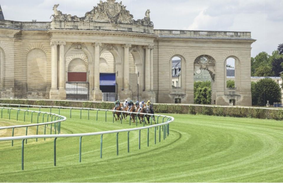 Paris: Chantilly Castle Private Transfer for 3 Persons - The City of Horses