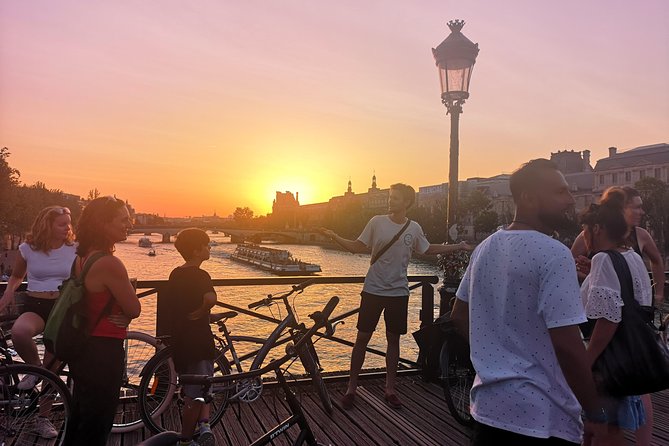 Paris Evening City of Lights Small Group Bike Tour & Boat Cruise - Scenic Seine River Cruise