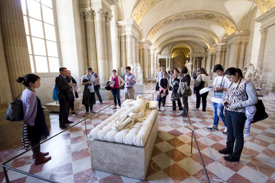 Paris: Louvre Museum Masterpieces Tour With Reserved Access - Important Information for the Tour