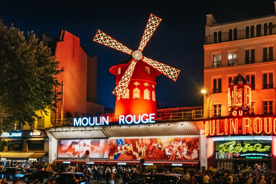 Paris: Night Bus Tour With Audioguide - Audio Commentary in Multiple Languages