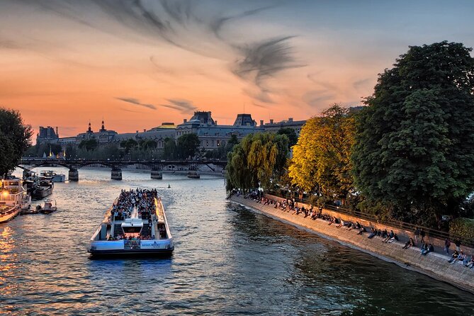 Paris - One Hour Seine River Cruise With Recorded Commentary - Negative Feedback