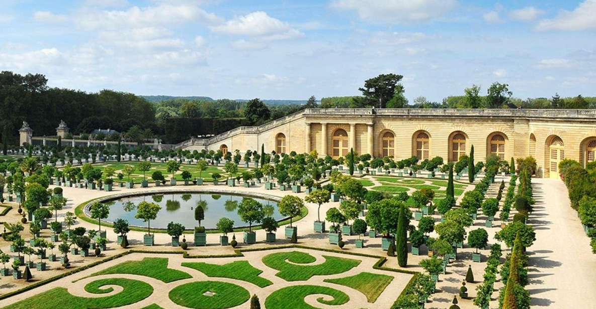 Paris: Private Transfer Château Versailles Van for 7 People 4H - Return Journey to Paris