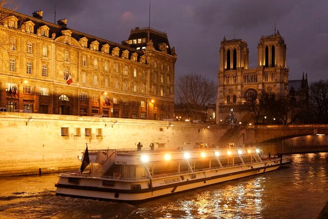 Paris Sightseeing Cruise With Champagne by Bateaux Mouches - Traveler Feedback and Experiences